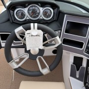 2024 Mastercraft XT20 - Midnite Black/Sangria Flake